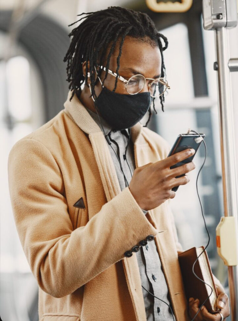 Ibrahim at the airport realizing he has not activated his eSIM before traveling to Qatar
