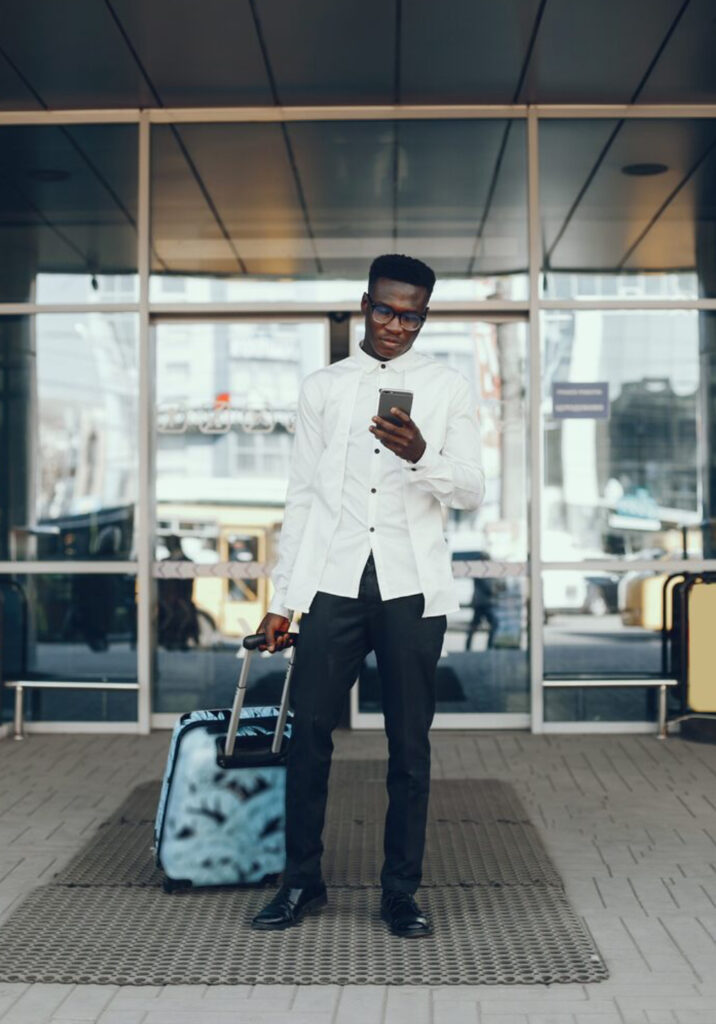 Bryan at the airport regretting why he didn’t get the USA eSIM from Nigeria before traveling.